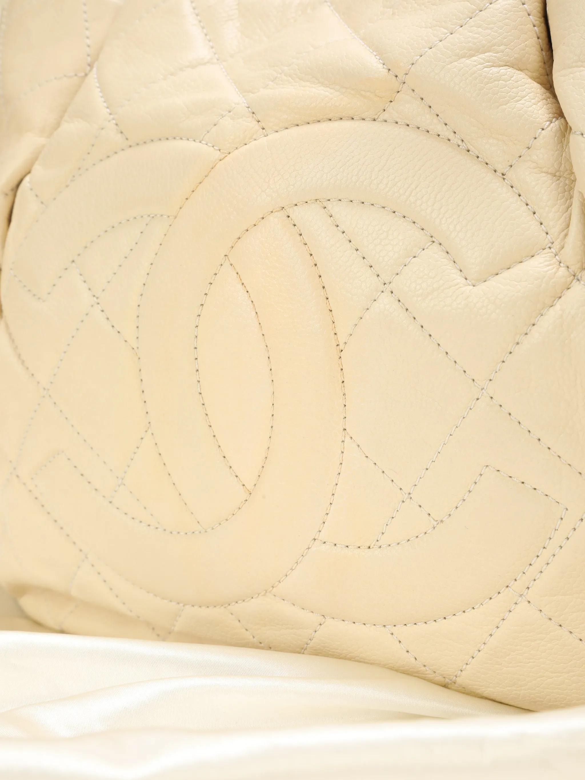 CL Timeless Caviar Quilted Tote