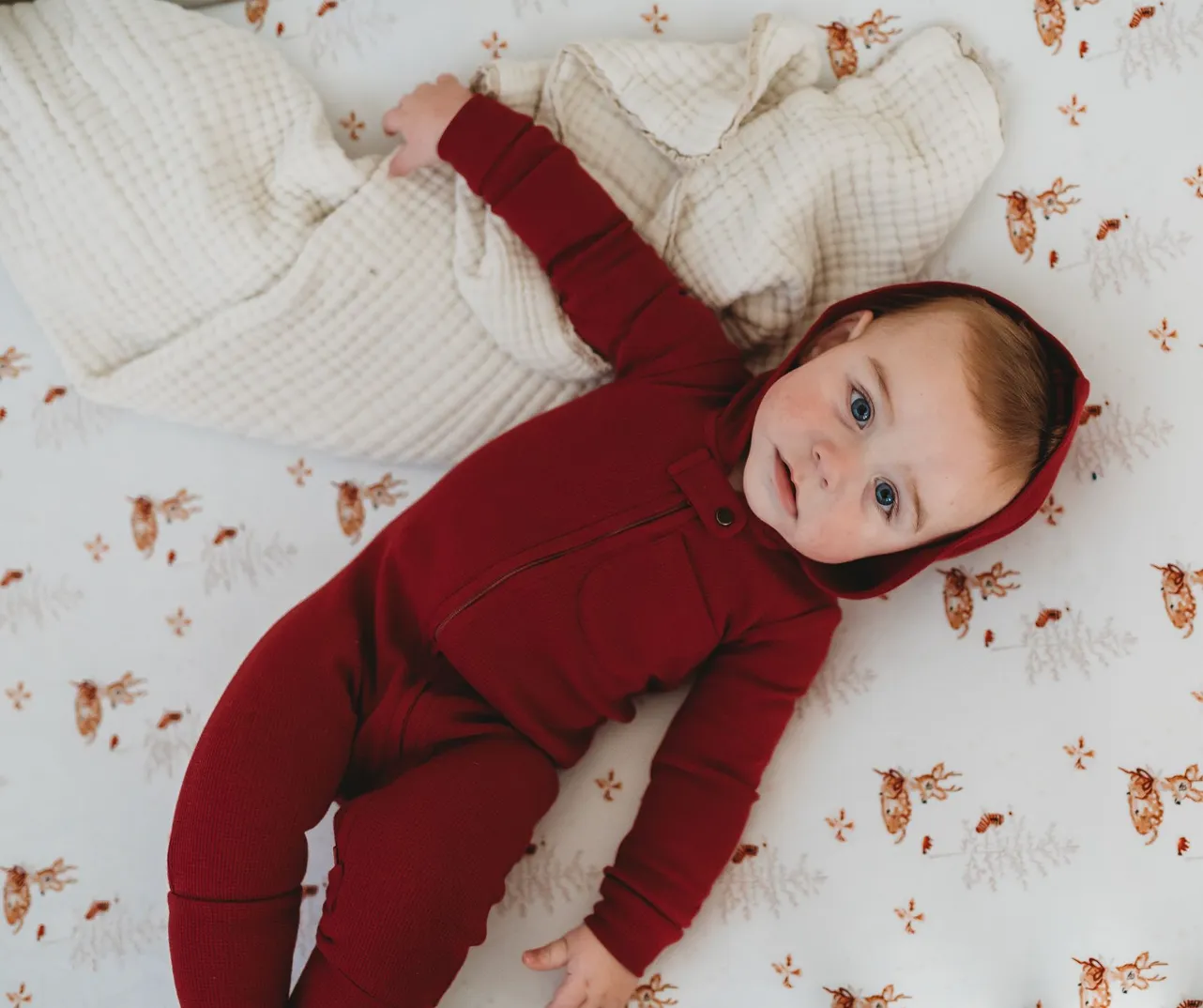 L'oved Baby - Organic Thermal Hooded Zip Romper in Crimson (6-9mo)