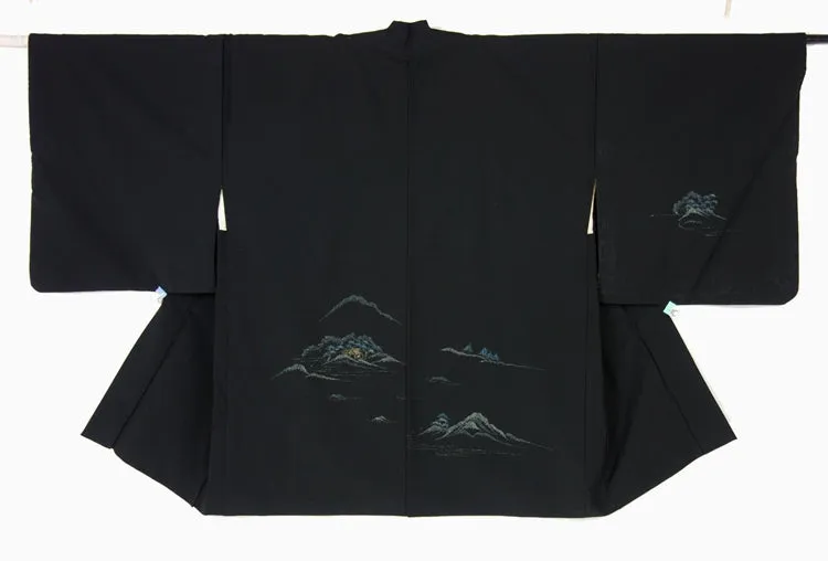 Vintage Haori/Kimono With Mountain design 1980s