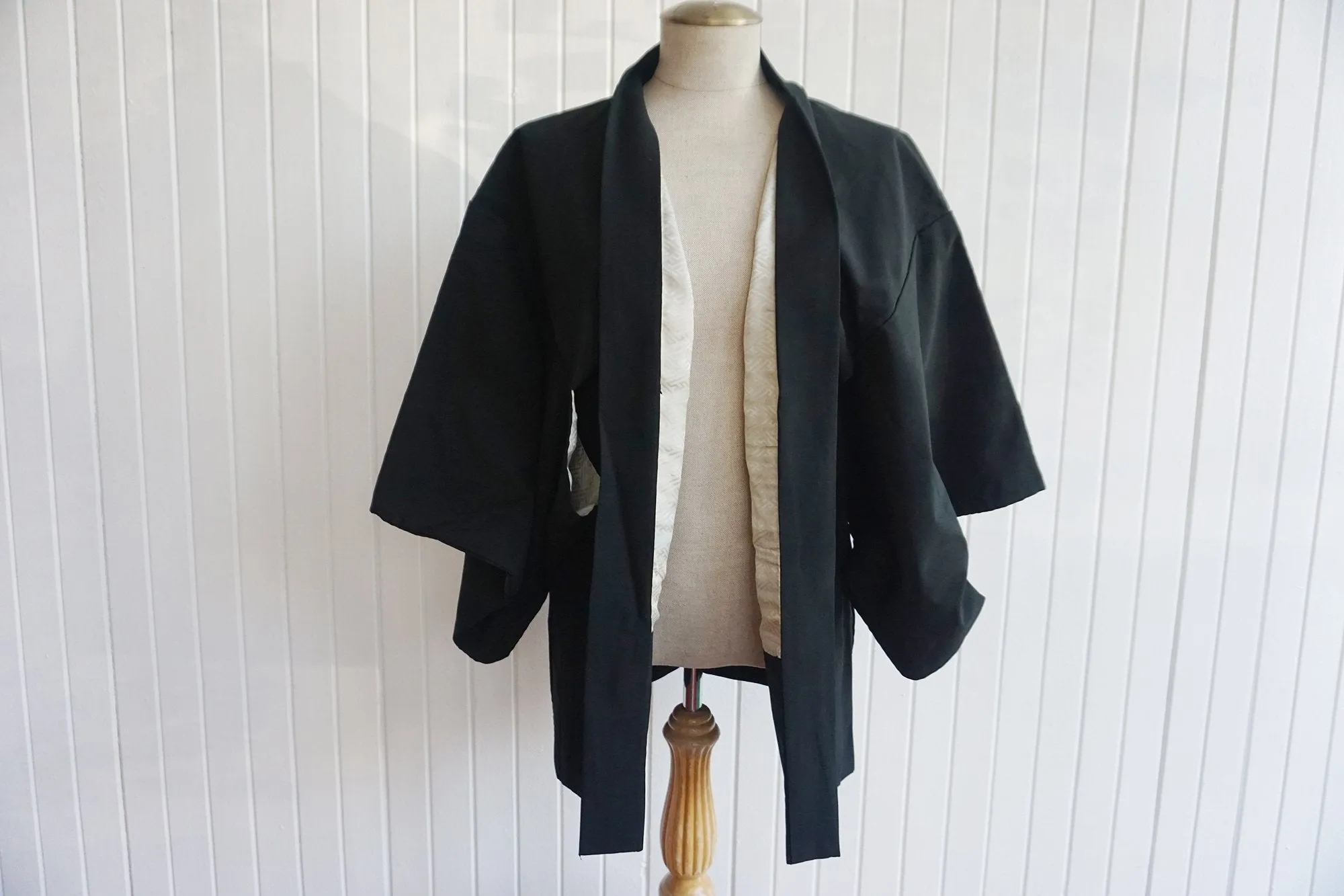 Vintage Haori/Kimono With Mountain design 1980s